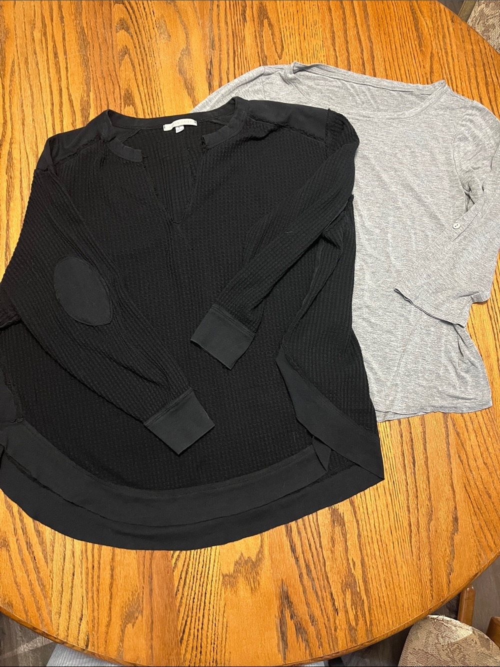 Black Waffle-Knit oversize Top with Elbow Patches & unbranded 3/4 sleeves grey T